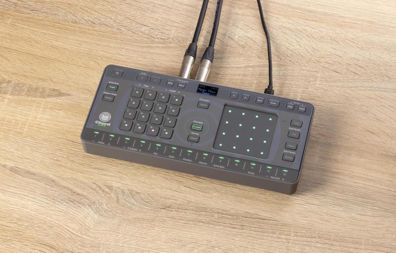 Groovebox AlphaTheta Chordcat 8 pistas MIDI USB-C - Mesa de Som